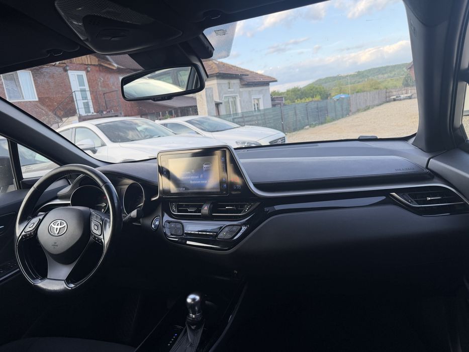 Toyota C-HR 2019 Hybrid euro 6 led navi camera scaune incalzite keyless km reali Rate/leasing/buy/back