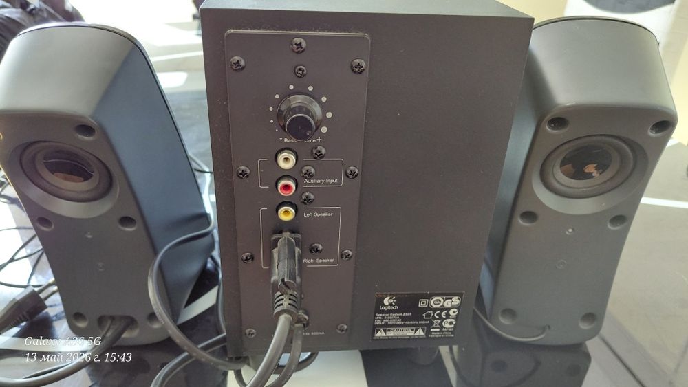 Logitech/Z323...