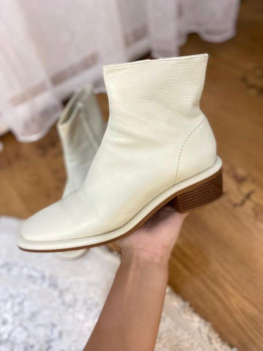 Продам сапоги цвет Айвори