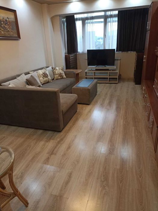 Дава се под наем Тристаен апартамент в София, Красно село - 85 кв.м за 700 € - Снимка #2