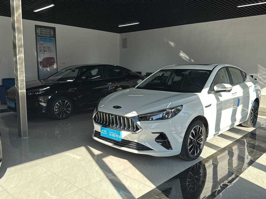 JAC J7 – Premium Liftback, endi yanada qulay narxlarda!