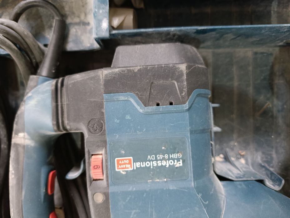 Перфоратор BOSCH