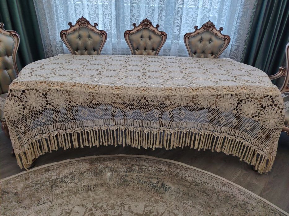 Стол со стульями