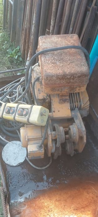 Тельфер на цепи.