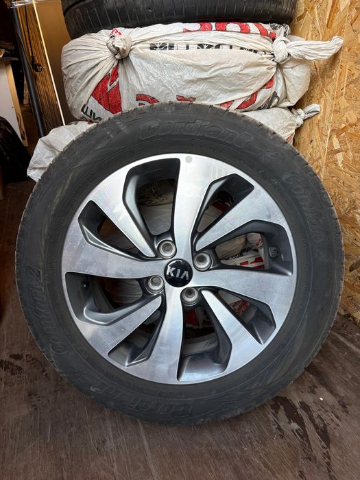 Продам шины с литами дисками KIA