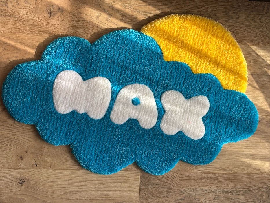 Персонализиран детски килим с име – ръчна изработка по поръчка