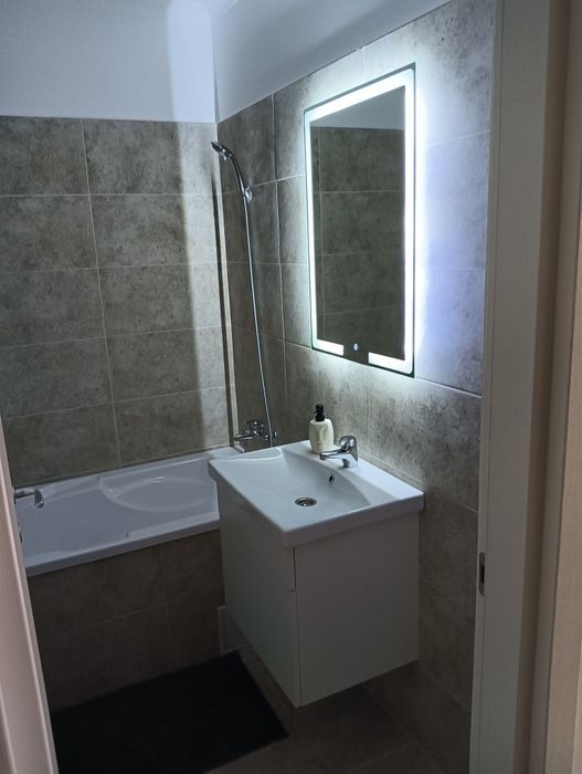 Regim hotelier, Militari Residence ,100 lei.