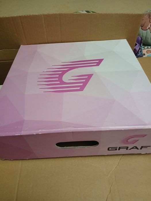 Продам коньки граф мантана