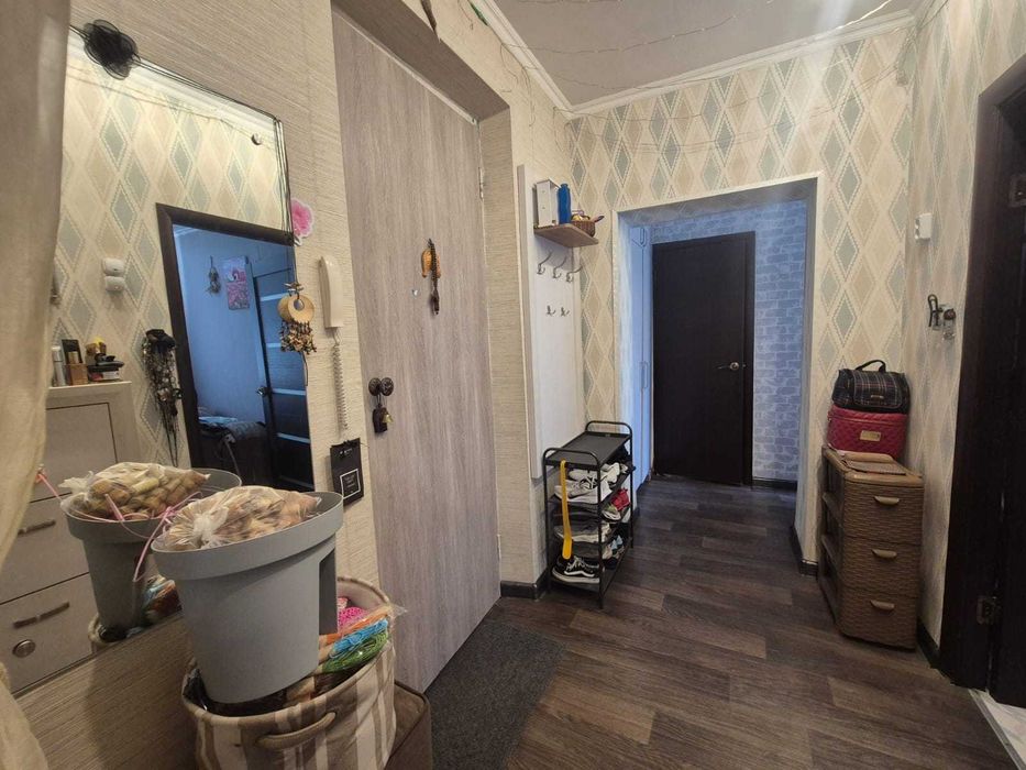 Продается 2к квартира в кирпичном доме, район ДКМ