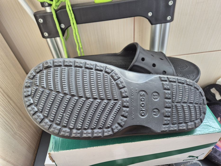 Slapi Crocs  Barbati