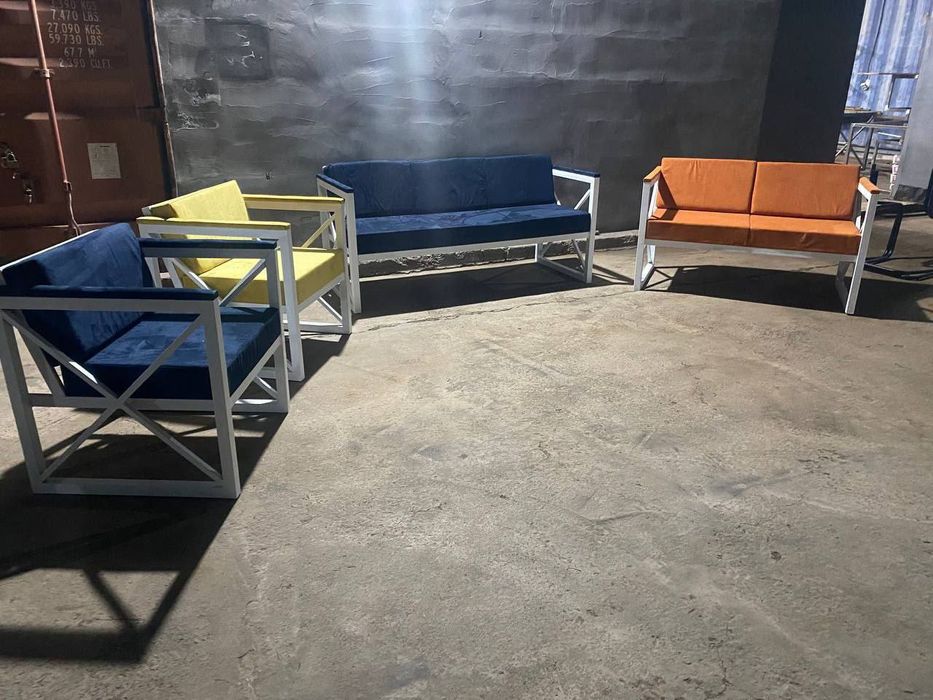 Divan loft stilda yasab beramiz rangi olchamlarida muammo yoq