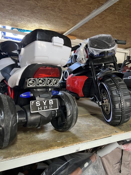 Электромобиль мотоцикл красный