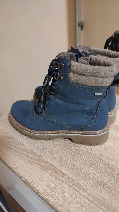 De vânzare ghete iarna băieți,îmblănite,mărime 37