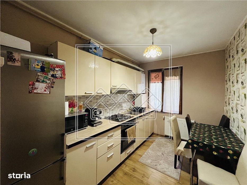 Apartament decomandat, cu 2 camere si balcon - Selimbar