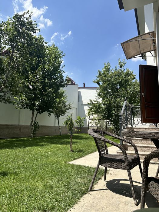 Diqqat Antiqa uy markazda Elita mahallada sotiladi!