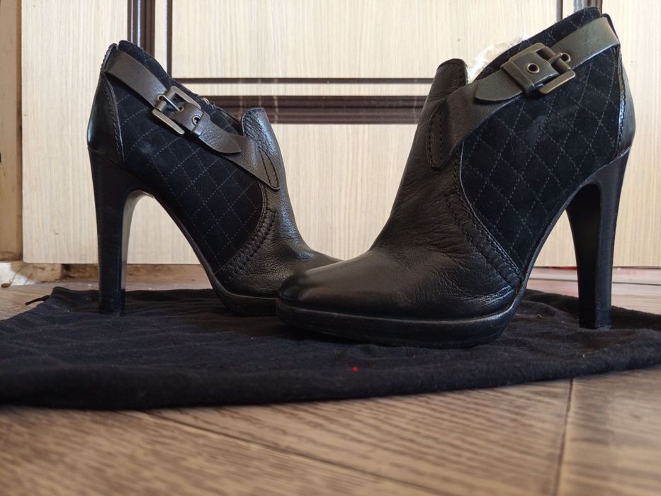 Продаю новые женские ботинки Roberto Cavalli, размер 38