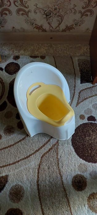 Продам детский горшок