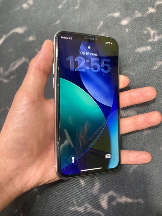 продам Iphone 11 pro