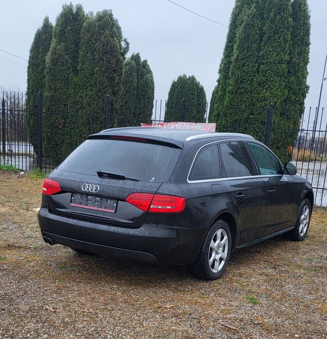 Audi a4    benzina  1,8
