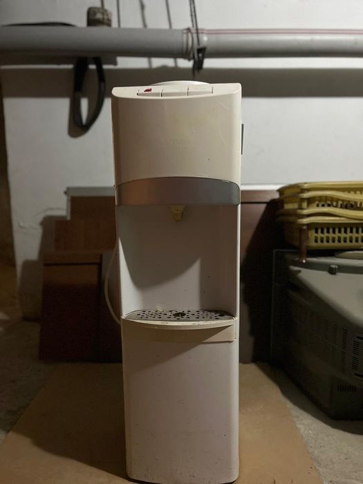 Диспенсер для воды