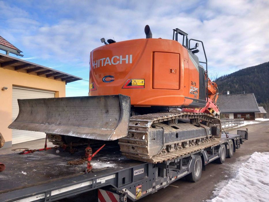 Excavator Hitachi 225USLC-7 + Procesor WOODY WH60-1