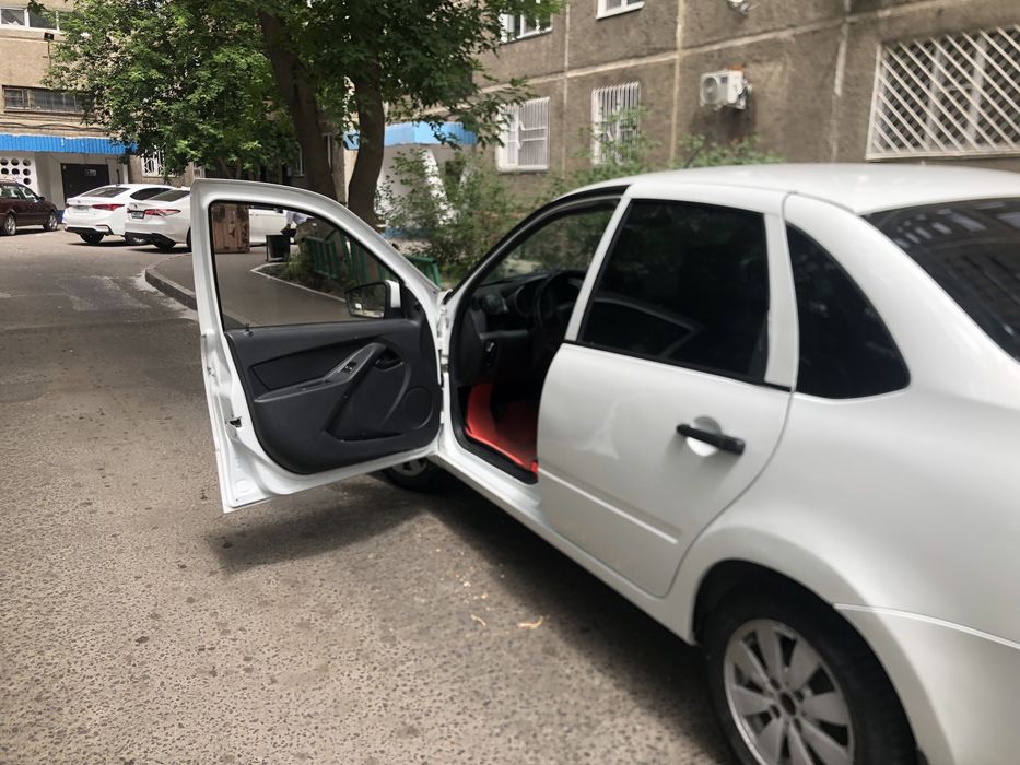 Продам LADA Granta 2013 года