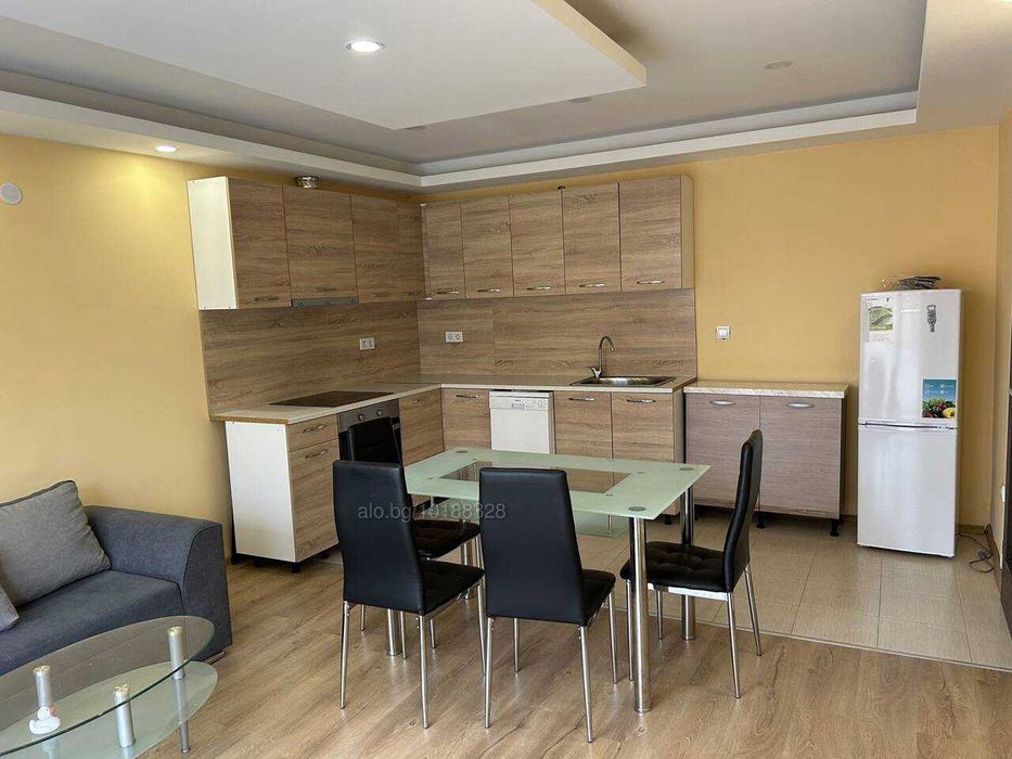 Продава се Тристаен апартамент в Кюстендил, Христо Ботев - 109 кв.м за 1200 €/кв.м - Снимка #2