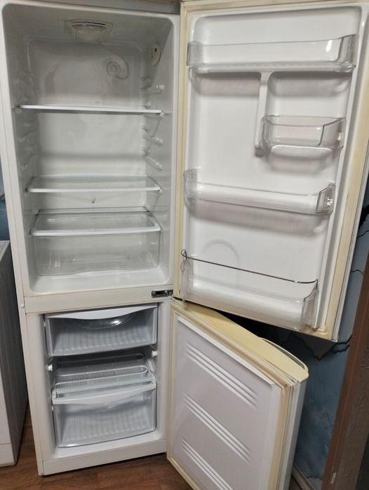 Продам холодильник