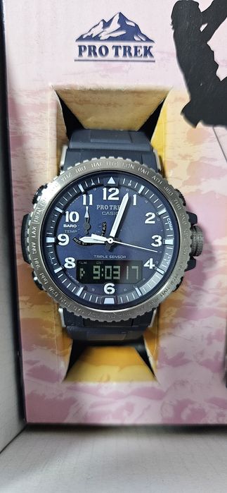 Продам часы Casio Pro Trek