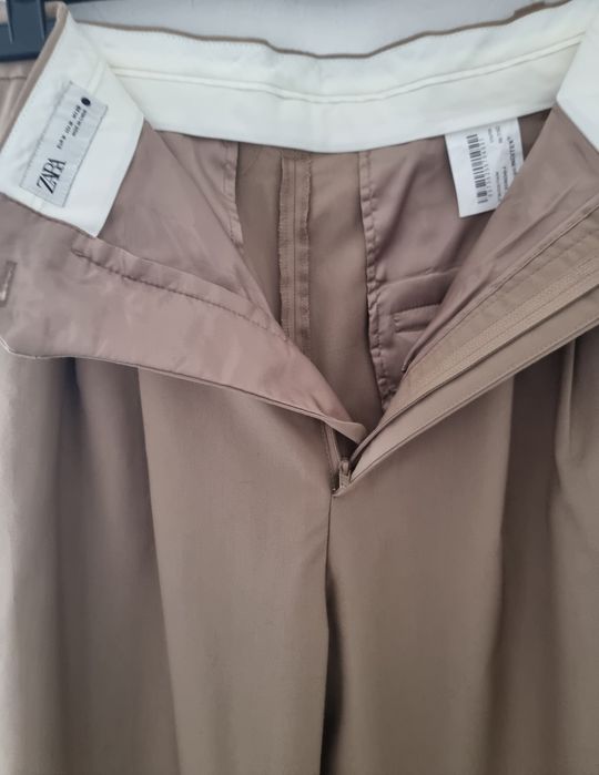 Pantaloni cu crac larg Zara