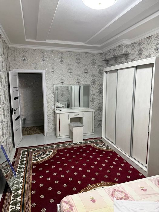 Продаётся квартира полуподвал