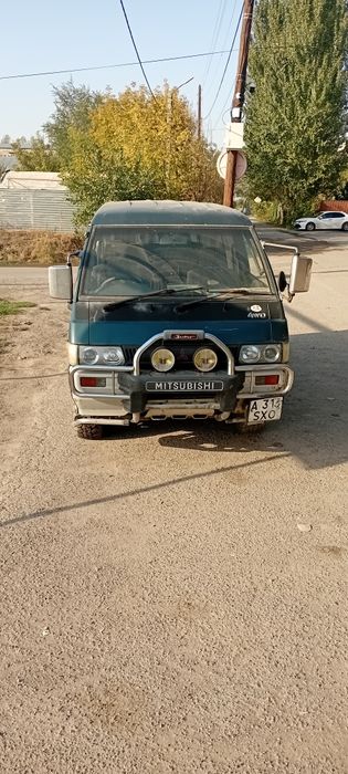 Mitsubishi Delica 1994