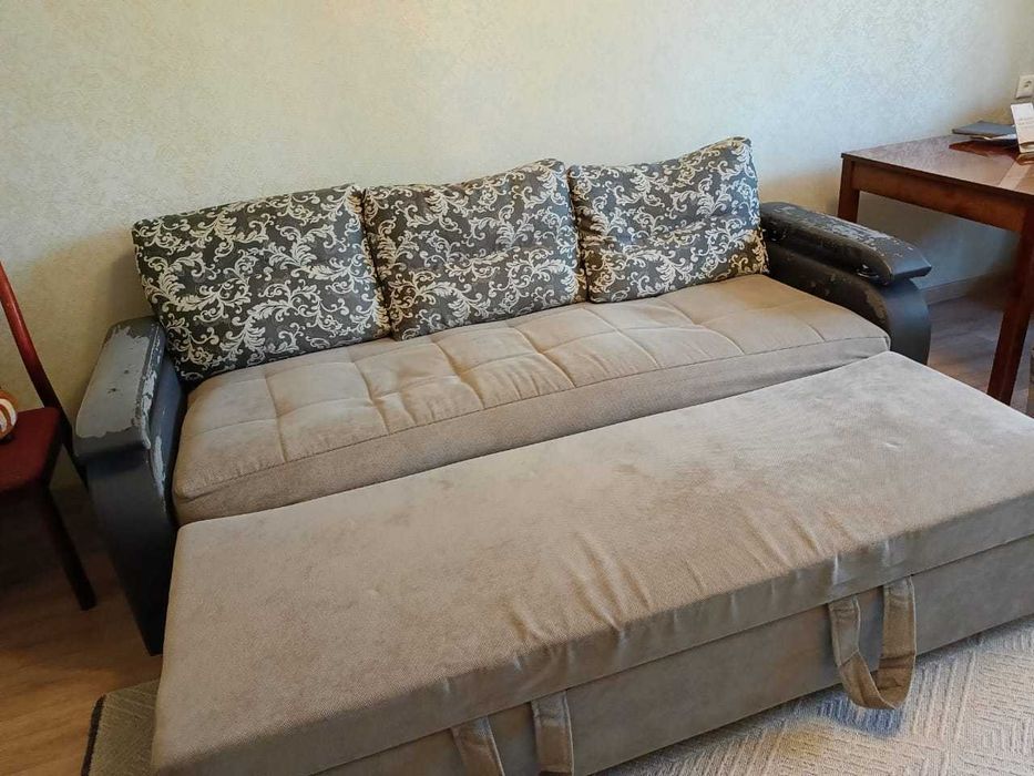 Диван раскладной б/у