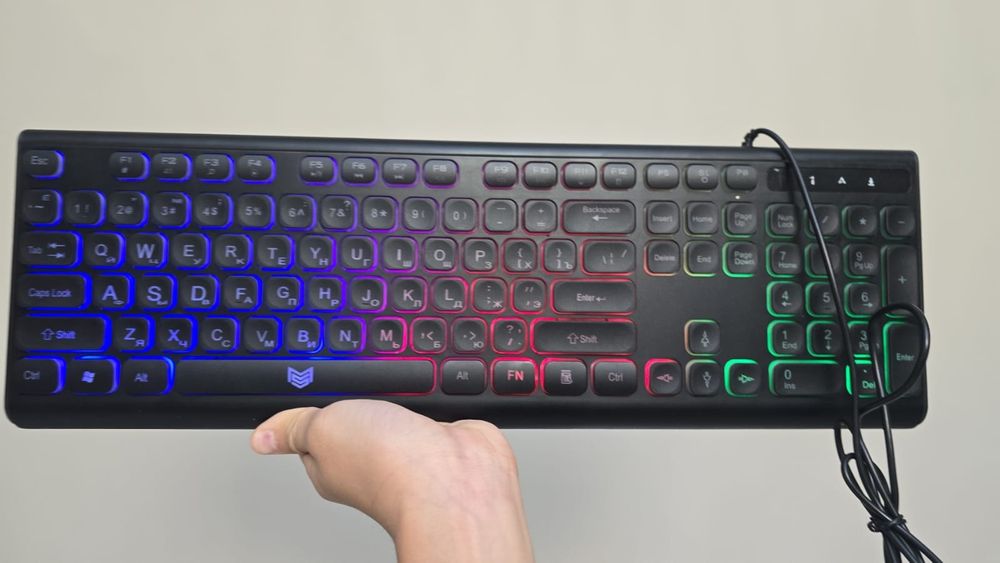 Клавиатура с подсветкой