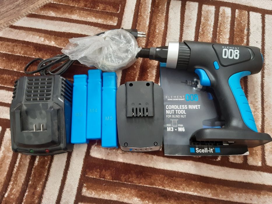 Clește de sertizare E008 M3 la M6 18V - 2Ah + 1 x baterie 18V - 2Ah