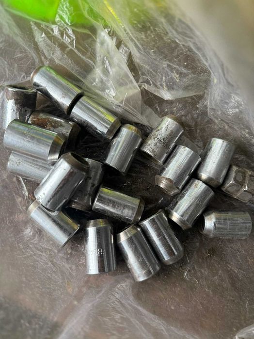 Гайки шаг 1.25 ( два варианта )