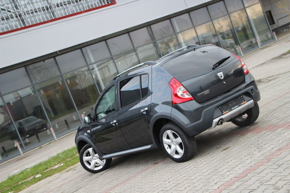 Dacia Sandero Stepaway1.6 Benzina + Gpl fab 2011