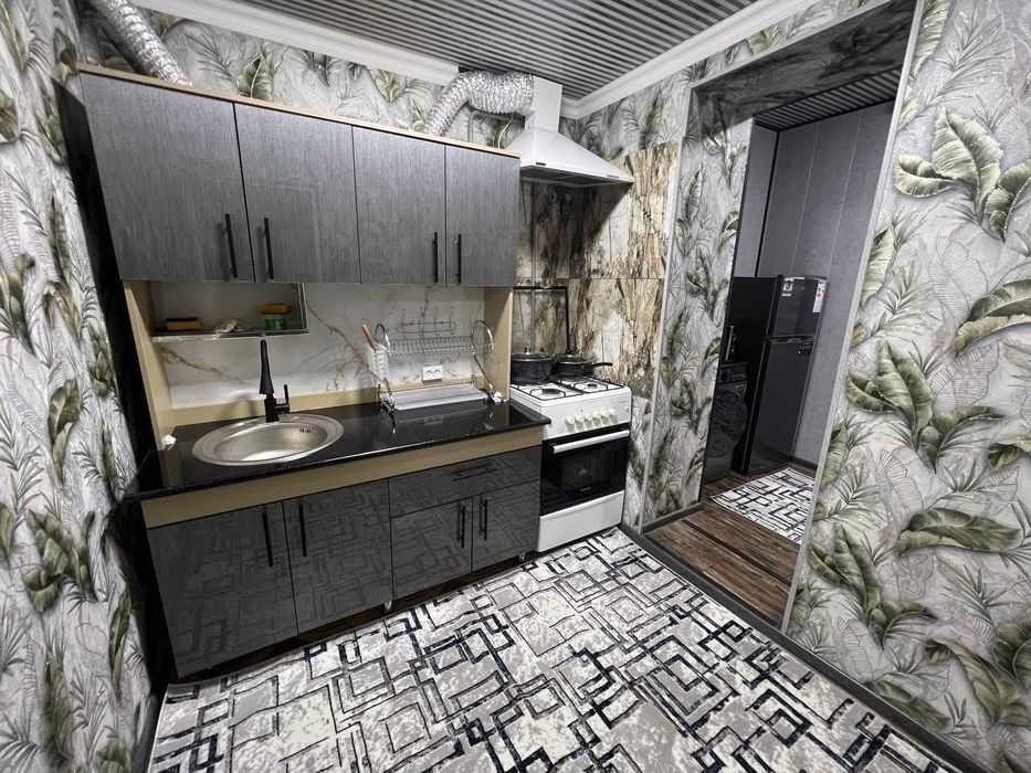 Сдается 2х комнатная квартира 
С обстановкой в горде Алмалыке