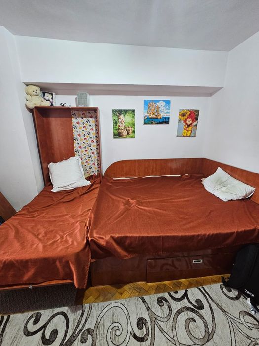 Vand mobila second hand