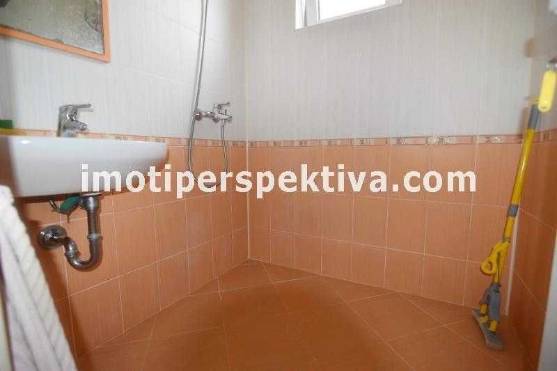 Продава се Тристаен апартамент в Пловдив, Кючук Париж - 82 кв.м за 1592 €/кв.м - Снимка #9