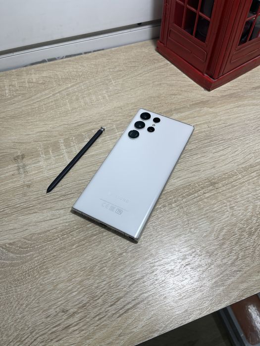 Самсунг с22 Ультра  /Samsung s22 Ultra