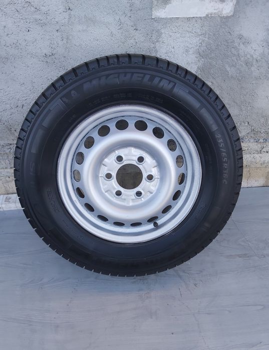 Jantă Otel cu Anvelopă 235 65 16C Sprinter Michelin Agilis