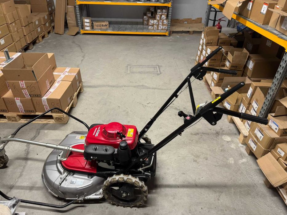 Masina de tuns iarba HONDA UM 536