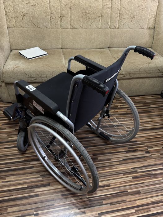 Scaun rulant pliabil handicap batrani dizabilitati