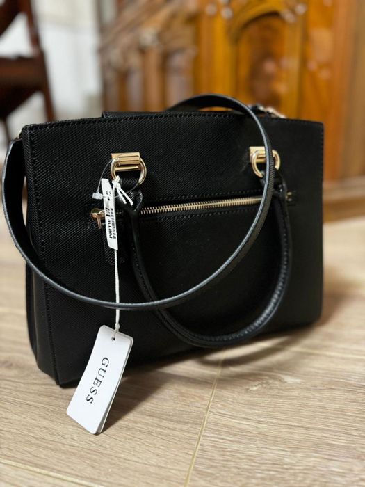 Guess Сумка (куплена в Германии)