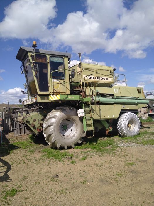 Продам комбайн ДОН 1500 Б