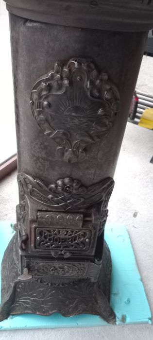 Печка на твърдо гориво!Уникат работи перфектно. Ретро само за ценители