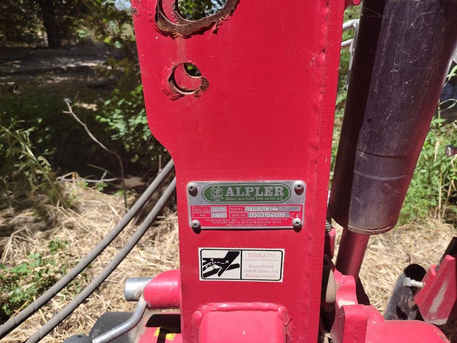 Продается срочно перечислением четырехкорпусный плуг Alpler