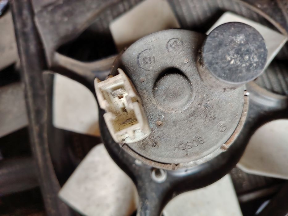 Радиатор Audi 80 B4 с вентилятором