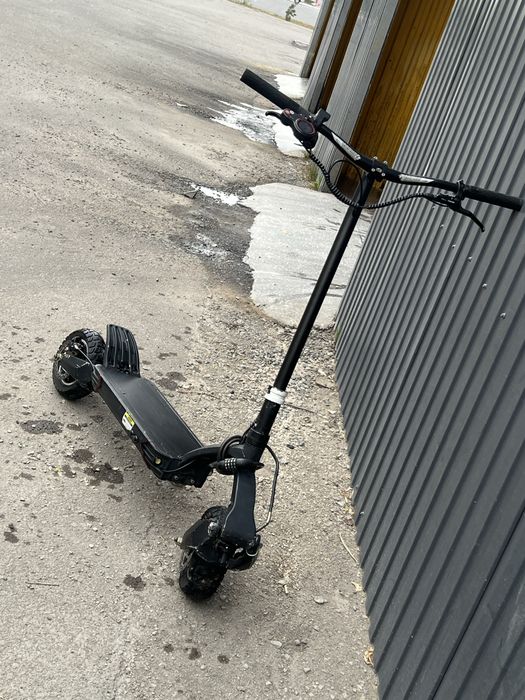 продам самокат kugoo g1 в идеале